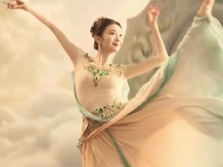 存子 终于有看到你跳舞了#刘浩存 #丝路春晚 #舞蹈