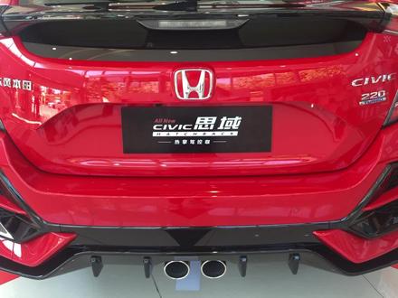 到店实拍本田两厢思域,后备箱空间让人挺意外