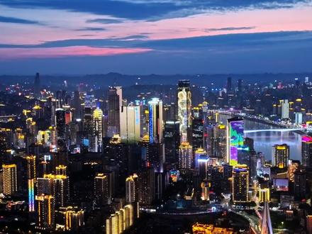 重庆逛吃Vlog|解锁本地人私藏的年味据点:好想来乐事新春主题店!#新年福气多多来#好想来 #新年好想来乐事来来来#新年愿望吃好玩好#在拍一种很新的vlog