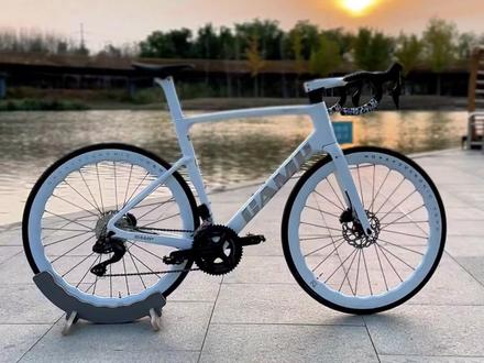 坎普SR7PRO,2023坎普杀疯了,国产公路很有潜力的一匹黑马。#公路车 #骑行 #坎普sr7pro #国产公路车 #电变公路车