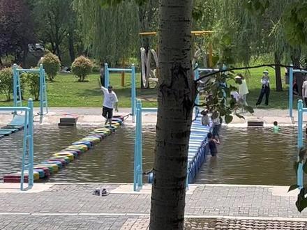 莲花湖湿地游玩攻略,作为本地人每周都会来溜达一圈,夏天也不会很热,很风凉,景色很美,欢迎来拍照打卡。#亲子游玩好去处 #旅行推荐官 #周末去哪玩 #遛娃好去处 #吃喝玩乐dou起来