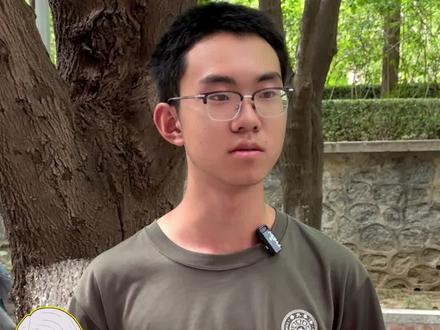 河南学霸高考707分,全市第二上清华大学,以施一公为榜样,希望能够在生物专业学习并投身科研中,太有抱负了!#清华大学 #驻马店高级中学 #河南高考 #河南驻马店 #开学季