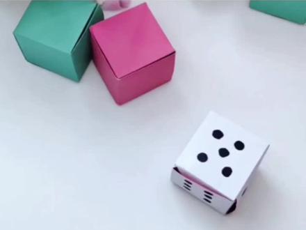 和#闺蜜 出去玩没有骰子,那就自己做一个~简单还好玩~#折纸#骰子