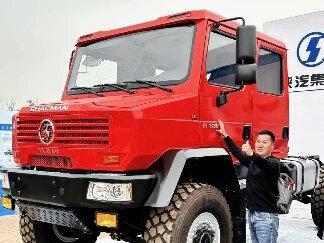 对标越野之王乌尼莫克,陕汽320马力六缸SX2149A四驱越野卡车来了 #抖音卡车 #SX2149A #四驱