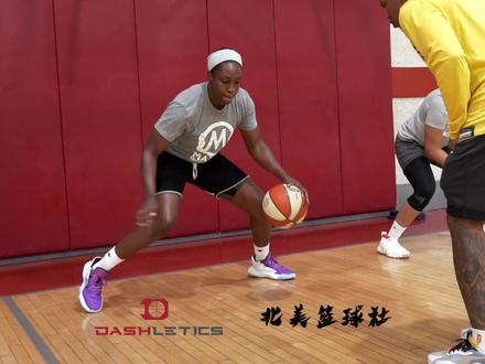 WNBA全明星后卫Chelsea控球训练 #nba训练师教学