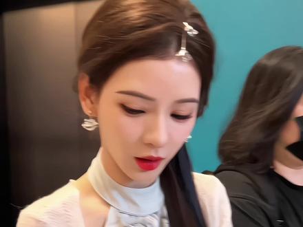 女儿心总如水
#张予曦
@DOU+小助手 @抖音小助手