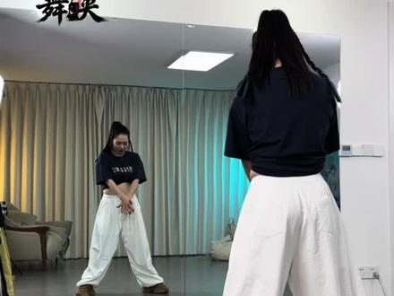 新舞首发|《我们站着就是理由》背面完整版 #舞侠小敏 明早(周日)8:30直播教学!简单易学!0基础可以学会,适合团队!我们一声回答震彻九州#背面完整版 #我们站着就是理由 #原创编舞 #正能量传递