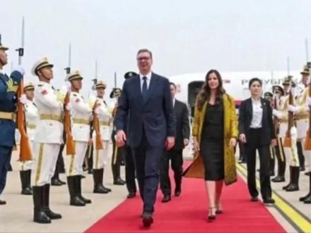 铿锵玫瑰傲然绽放,塞尔维亚总统武契奇访华,中南海女保镖又双叒叕火了!#中南海女保镖#中塞友谊#塞尔维亚总统访华#577#巾帼不让须眉