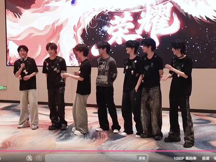 恩仔和小杰最后的纯享镜头 就酱
#橹穆 #杰丞 #新音纪录片 #271199 #豚馒 @DOU+上热门 @抖音小助手 @抖音创作小助手 @DOU+小助手