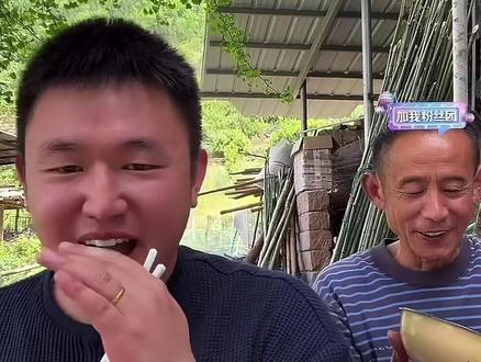 哈哈哈 爸爸也太敢说了 笑死了😹#名模坤 #名模坤直播 #名模坤的日常 #名模坤吃饭 #上热门🔥