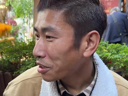 张半仙谈股市之乌龟吃秤砣 张半仙今天来小花园表决心来了,从来没有见到张半仙这么坚定过,这车他是来真的了!
#张半仙 #广东路股友沙龙 #股票 @开口笑