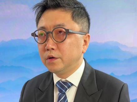 全国人大代表、极米科技股份有限公司董事长钟波:创业者应该 “少必入川” #2025全国两会 #小布跑两会 #权威解读