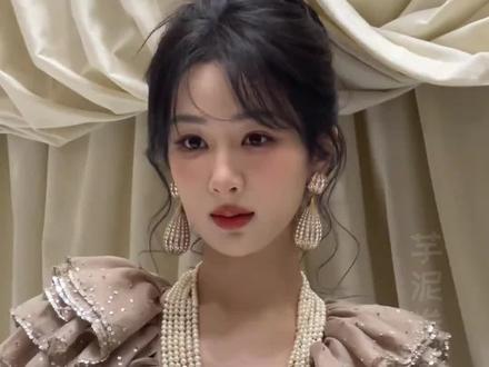 没开玩笑,2026第一束鲜花是杨紫送我的,我将为紫妹举一辈子大旗!#杨紫代言我的花园世界 #杨紫我的花园世界品牌代言人 #我的花园世界 #玩游戏送真花