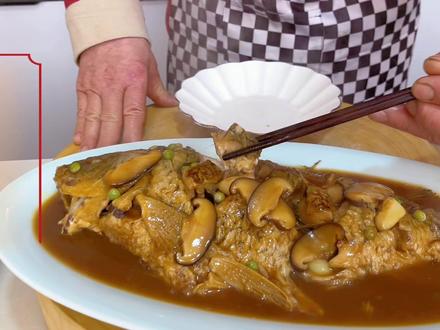 年夜饭压轴菜,红烧鲤鱼!东北老式炖鱼配方,就学肉鲜不腥的秘诀 #红烧鱼 #年夜饭 #炖鱼 #东北菜 #美食趣胃计划