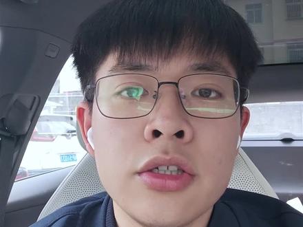 新款 su7 怎么样?值不值得买?锐评小米新 su7,看看哪些版本值得买,哪些版本推沟里 #小米 #小米汽车 #小米su7 #年轻人买车推荐 #小米新su7