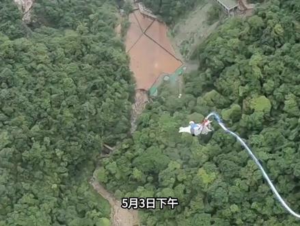 女游客玩“瀑布秋千”身亡后续:业内人士称国内近百个荡绳类项目,真正走完特检流程、拿到合法证件的,一个都没有
