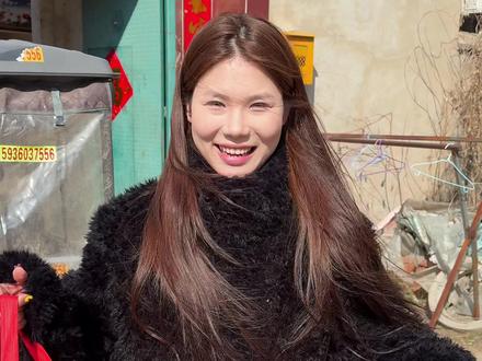 今天是作为新媳妇第一次出门拜年 有点紧张哈哈哈 也祝姐妹们新年快乐 健康快乐#婚后生活 #记录真实生活 #夫妻日常 #vlog十亿流量扶持计划