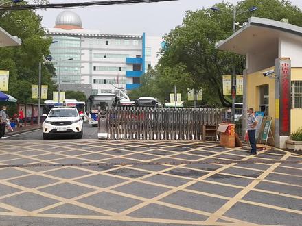 江西省高安市石脑中学2022届学子奔赴考点!#江西省#高安市#石脑中学