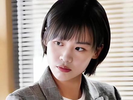 男人凭借高强身手,一举俘获了富家千金的芳心 #影视解说#我的观影报告#宅家dou剧场#万万没想到