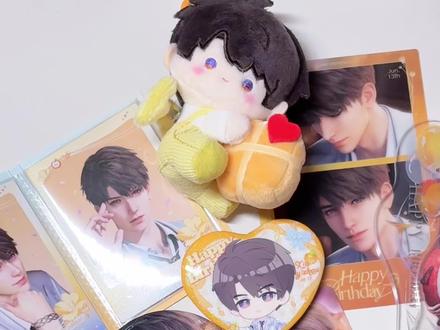 夏以昼生日谷全制品开箱 | 被橙色淹没中
喜欢这次的娃娃好可爱
#恋与深空 #夏以昼 #开箱 #吃谷日常 #夏以昼生日