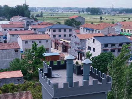 终究是00后长大了 盖了他心心念念的狼堡#灰太狼 #这就是心心念念的狼堡