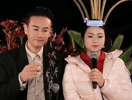 #孤独的心蒙上了雾 #人生无常瞬息万变 徐老师和罗老师在云南助农卖蓝莓呢!#承诺停在了半路上 #灵魂的契合才是追求 #你就是那天赐的缘 @抖音创作小助手 @DOU+上热门