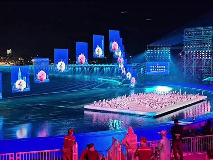 由粤港澳连办的十五届全运会在深圳落幕