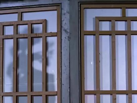 100万农夫救狐狸,掀起世纪大战!#搞笑 #雪山救狐狸 #你是否在雪山上救过一只狐狸 #酱板鸭 #邵氏