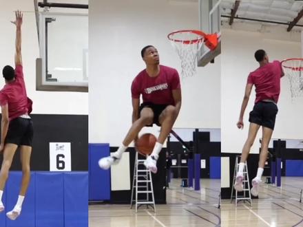 摸高世界纪录保持者-去试训NBA-摸篮板上沿!#摸高 #埃西奥古 #摸高世界第一人 #弹跳 #摸篮板上沿 #摸高404 #扣篮大赛 #拉文戈登 #NBA试训 #2023nba选秀大会