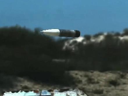 坦克防弹衣,反应装甲简介#热门 #上热门 #武器 #军事 #坦克