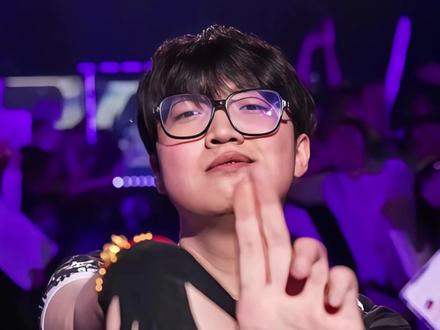 网络人物志第146期:康神 #人物志 #无畏契约 #zmjjkk #cxy #抽象