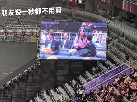 锐评一下……对不起章昊老师以及赖伟明老师#章昊 #赖伟明 #微博之夜 #锐评 #内娱