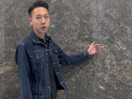 铂金钻奢石餐桌制作过程,看一下工艺师傅如何把毛板石材做成成品流程#源头工厂#私人订制家具#大理石#餐桌#工厂实拍