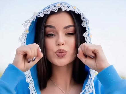 最近很火的手搓颜料变装教程来了!#可灵一键同款 #可灵