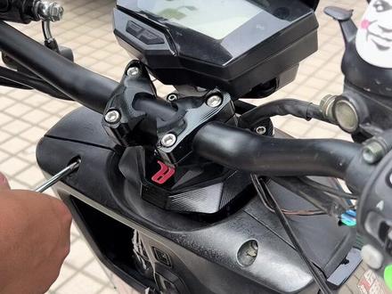 小牛N系列如何拆大灯前壳面板,更换大灯中控转换器灯控新手教学#小牛电动车