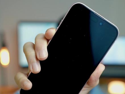 iPhone15正确充电技巧🔋保持电池健康100%
要换iPhone15的小伙伴看过来,要想新手机能用更久一点,一定要学会正确充电用电,不然电池健康可会掉得飞快!今天就跟大家仔细讲讲电池保养的设置跟技巧~
让大家新手机的电池健康都能保持100%!
1.避免过放过充
2.避免极端温度
3.选择靠谱耐用不伤机的充电设备
#苹果电池 #安克安心充 #安克安心充Ultra #苹果手机充电 #iPhone使用小技巧