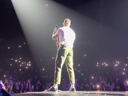 超近距离 梦龙 Imagine Dragons最新演唱会现场 <Demon>
Dan太稳了😭 终于听到了梦龙的现场 It’s all worth it
#梦龙乐队 #imaginedragons #demon #梦龙现场