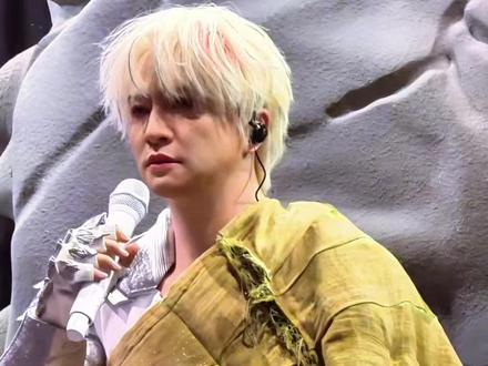 你看懂他眼底的情绪了吗?#薛之谦演唱会