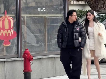 她怎么做到的这么瘦?身材好的可怕#迪迪不畏#上海#ins乐园#美女#偶遇