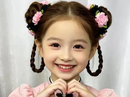 女儿六一古风丸子头简单扎法#儿童编发 #六一儿童节发型 #丸子头#古风丸子头#不伤发发圈