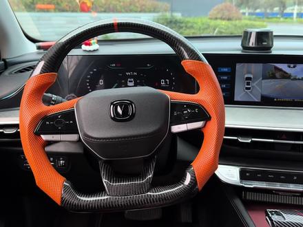 长安全系车型雨刮器更换方法和流程,如果你的雨刮器也频频出现异响或刮不干净的时候,说明你的雨刮器已经出现老化的情况,不及时更换可能会导致玻璃上全是划伤#长安雨刮器#车品#雨刮