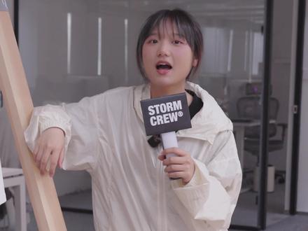 突击采访!这是哪位打工人的精神状态?#采访 #打工人 #穿搭 #影视飓风