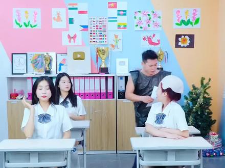 神奇的画笔
#搞笑#搞笑视频#剧情#二次元#演绎