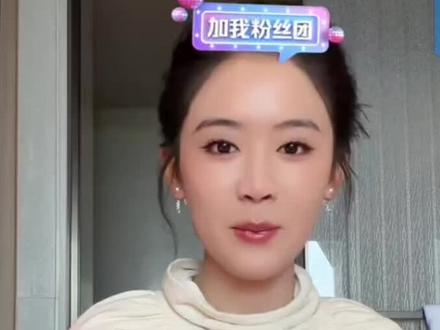 #翟一莹 今天是变声小翟👧9号和卡戎新剧上线心动已读不回👍🏻😎期待和马小宇首搭直到烈日燃烧👍🏻✅🎉15号和柯淳四搭✨👍🏻😎#短剧推荐 #直播截屏分享 #新剧来袭