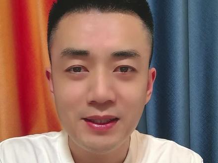 德比斯五连冠背后是什么?是张雪机车基因里的中国文化,中国情感。#德比斯 @张雪的机车 @瓦伦丁·德比斯 #杨明杰导演