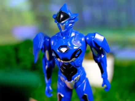 钢铁飞龙 外星入侵 : 真假铁拳