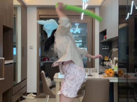 宝藏主播爱了爱了#cos #酷克儿#酷克儿深V束胸 #束胸