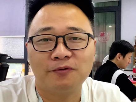 程序员实习生改bug特别快,还得是年轻阿,年轻真好……#程序员 #程序员日常 #bug #代码