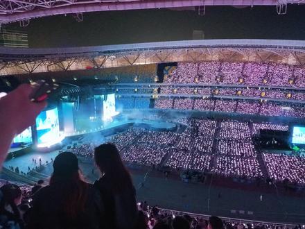 不愧为内娱演唱会天花板 #jolin #蔡依林西安演唱会 只想说山顶太适合蹦迪啦!但风也是够大!