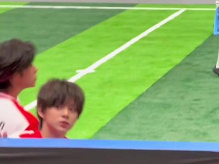 我不是来要饭撒的,我只想知道你疼不疼 #陈思罕
拍摄:@mmmmmm